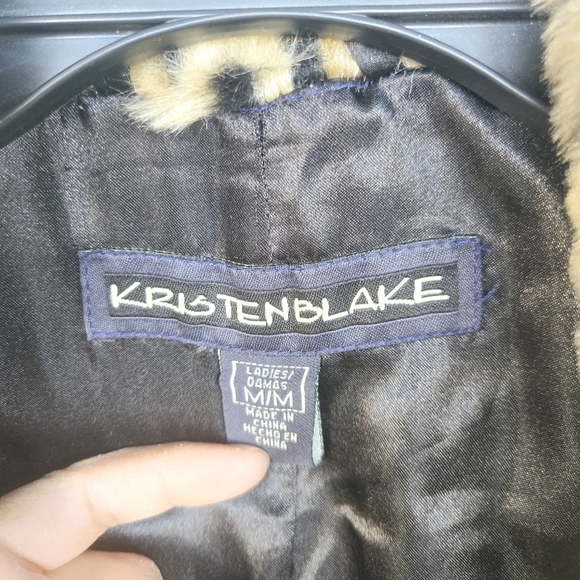 Kristen Blake Woman's Vest Medium FauxFur Animal Print Full Zip Pocket - Picture 2 of 11